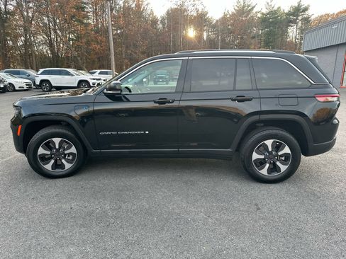 Used 2023 Jeep Grand Cherokee 4WD 4xe image 10