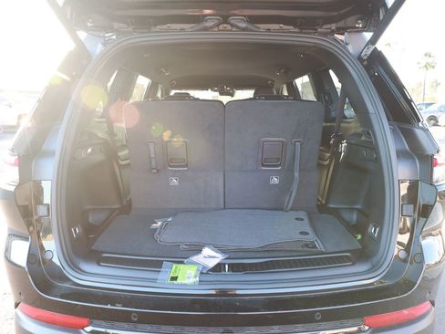 New 2025 Jeep Grand Cherokee L Altitude image 32