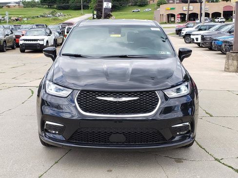 New 2026 Chrysler Pacifica Select AWD/4WD image 8