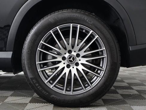 Used 2024 Mercedes-Benz GLC 300 4MATIC image 16