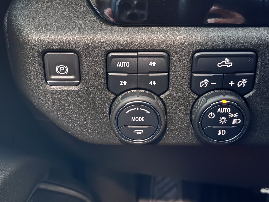Certified 2022 Chevrolet Silverado 1500 RST w/ Z71 Off-Road Package AWD/4WD image 23