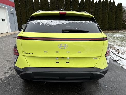 Used 2025 Hyundai Kona SEL image 4