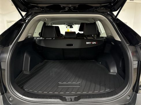 Used 2021 Toyota RAV4 XLE image 23