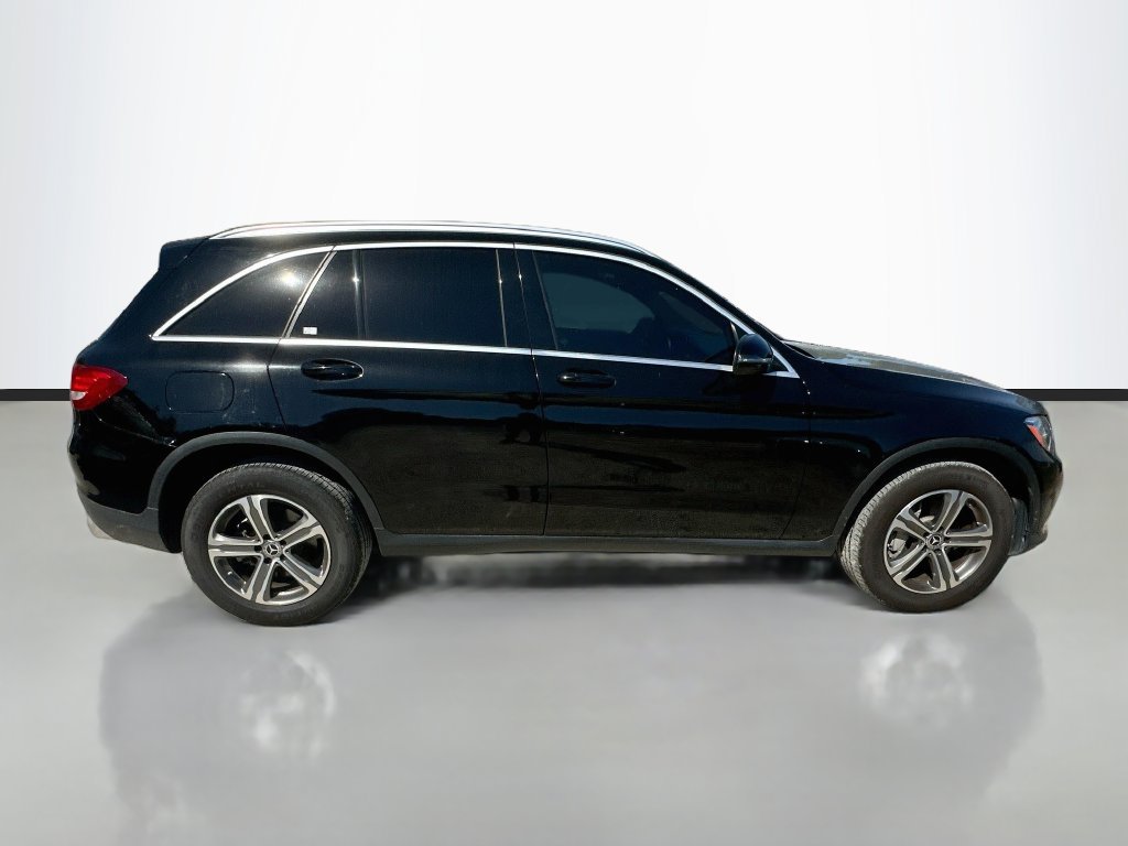 Used 2018 Mercedes-Benz GLC 300 4MATIC image 4