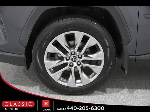 Used 2019 Toyota RAV4 Limited w/ Advanced Technology Package image 22