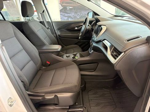 Used 2022 GMC Terrain SLE w/ Driver Convenience Package AWD/4WD image 11