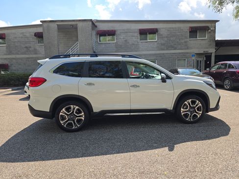 Used 2023 Subaru Ascent Touring AWD/4WD image 8