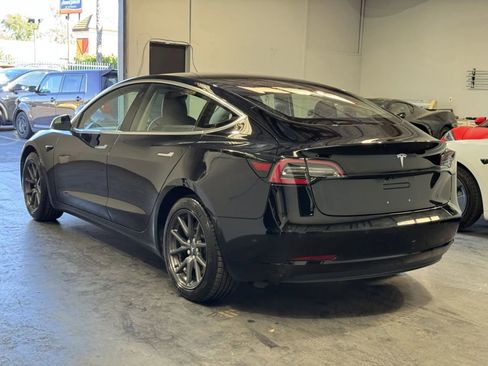 Used 2018 Tesla Model 3 Mid Range RWD image 2