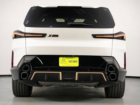 Used 2024 BMW XM image 11