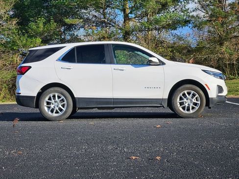 Used 2022 Chevrolet Equinox LT AWD/4WD image 3