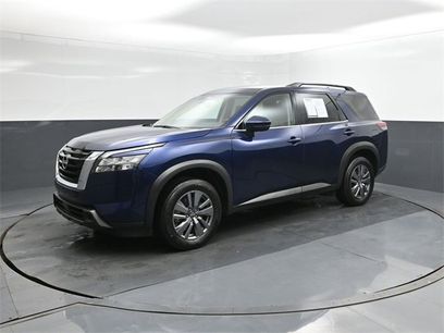 Used 2025 Nissan Pathfinder SV