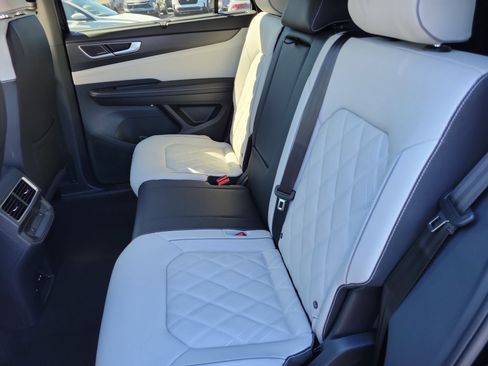 New 2026 Volkswagen Atlas Cross Sport SEL Premium R-Line AWD/4WD image 15