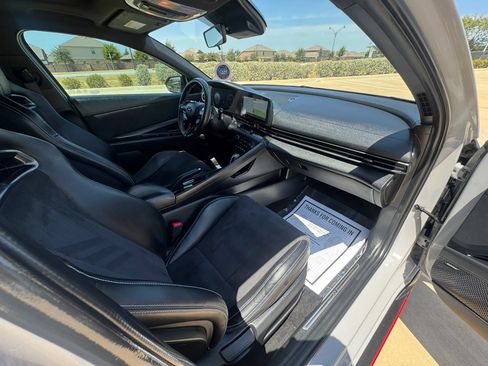 Used 2022 Hyundai Elantra N FWD image 37