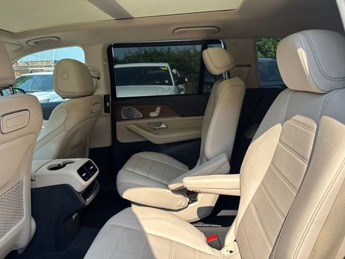 Used 2020 Mercedes-Benz GLS 450 4MATIC image 34