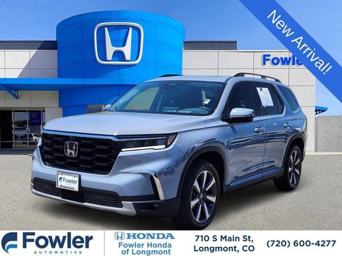 Used 2025 Honda Pilot Elite image 1