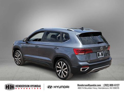 Used 2023 Volkswagen Taos SE FWD image 6