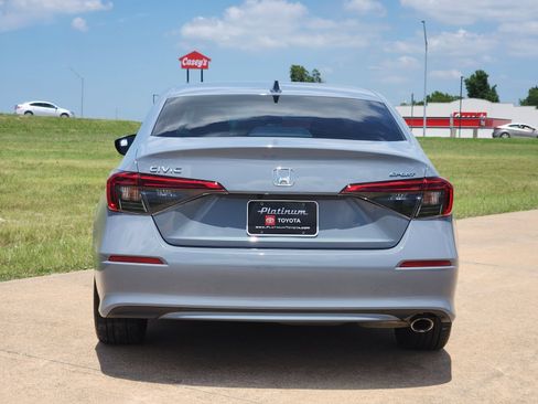 Used 2024 Honda Civic Sport image 8