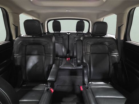 Used 2023 Lincoln Aviator Reserve w/ Equipment Group 201A image 23