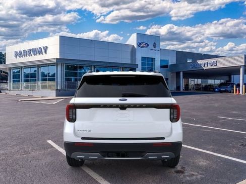 New 2026 Ford Explorer Active w/ Active Comfort Package RWD image 5