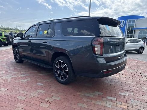 Used 2021 Chevrolet Suburban RST w/ Luxury Package RWD image 6