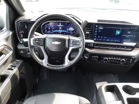 Used 2024 Chevrolet Silverado 1500 LT AWD/4WD image 40