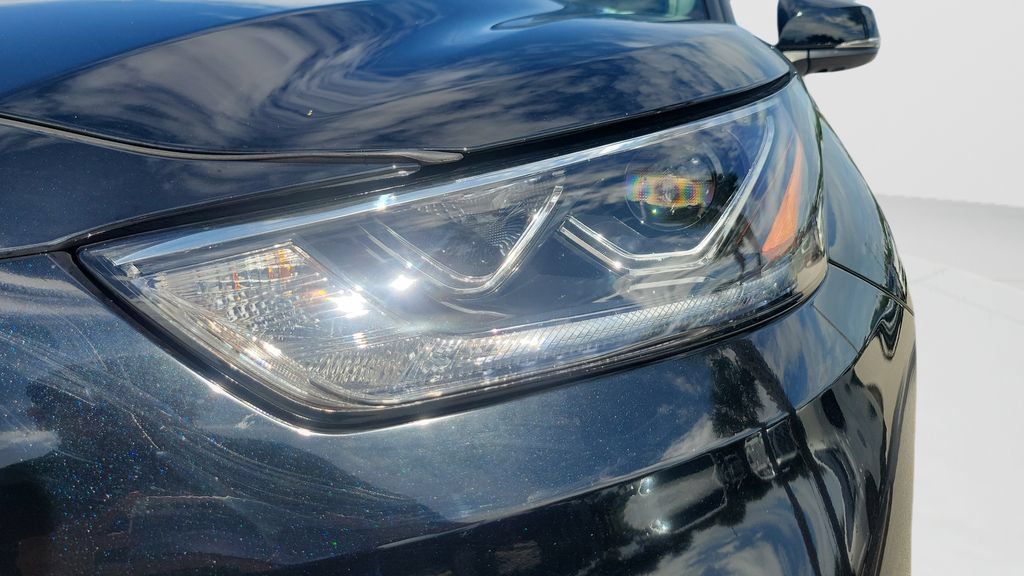 Certified 2026 Toyota Highlander Limited AWD/4WD image 24