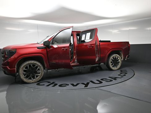 Used 2023 GMC Sierra 1500 Elevation AWD/4WD image 12