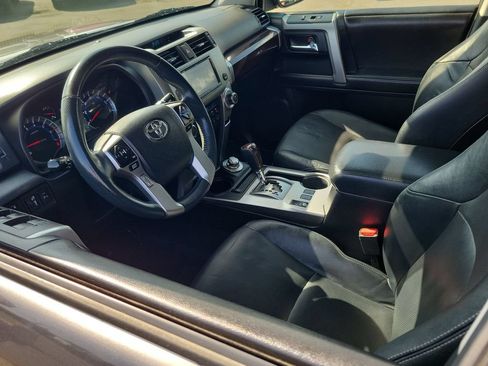 Used 2015 Toyota 4Runner Limited w/ Convenience Package AWD/4WD image 10