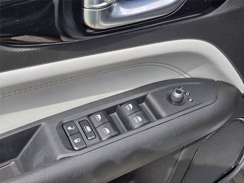Certified 2025 Jeep Compass Limited AWD/4WD image 14