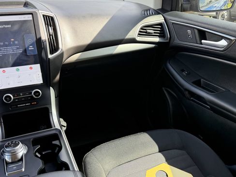 Certified 2022 Ford Edge SE w/ Black Appearance Package AWD/4WD image 19