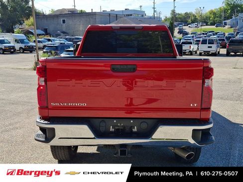 Used 2026 Chevrolet Silverado 2500 LT w/ Leather Package AWD/4WD image 6