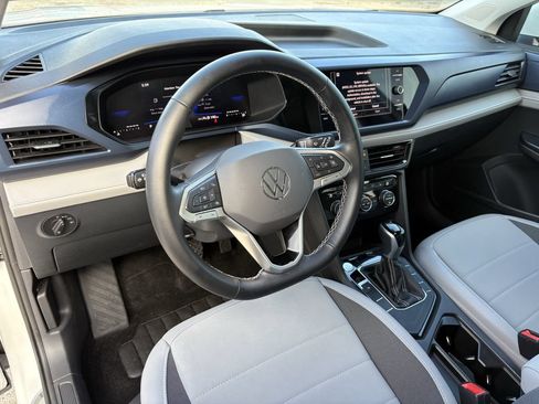 Used 2024 Volkswagen Taos SE FWD image 14