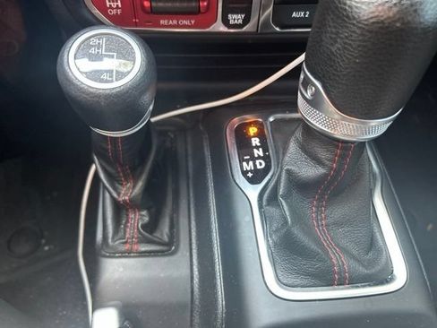 Used 2021 Jeep Wrangler Unlimited Rubicon AWD/4WD image 21