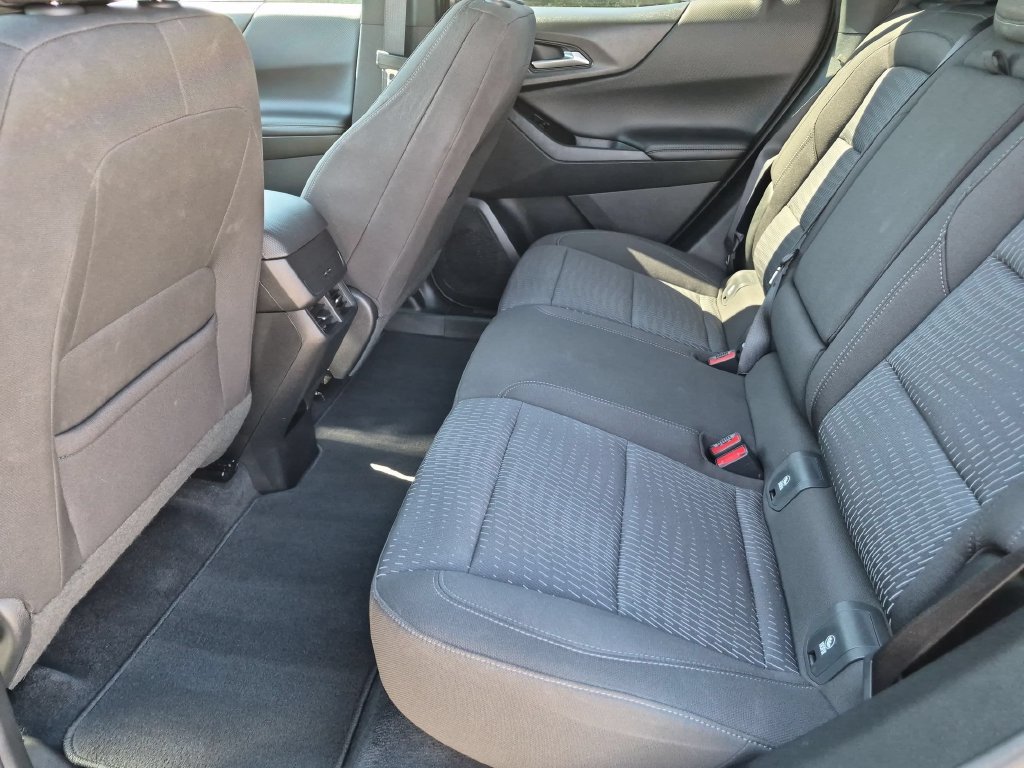 Used 2026 Chevrolet Equinox LT FWD image 24