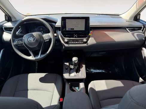 Certified 2026 Toyota Corolla Cross LE FWD image 10