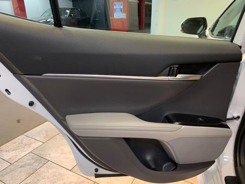 Used 2020 Toyota Camry XSE image 37