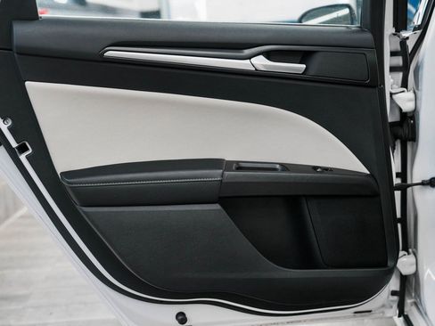 Used 2018 Ford Fusion Energi Titanium image 14