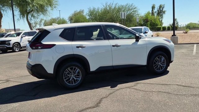 Used 2021 Nissan Rogue S FWD image 8