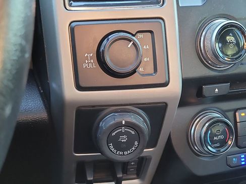 Used 2018 Ford F150 Lariat w/ Equipment Group 502A Luxury image 25