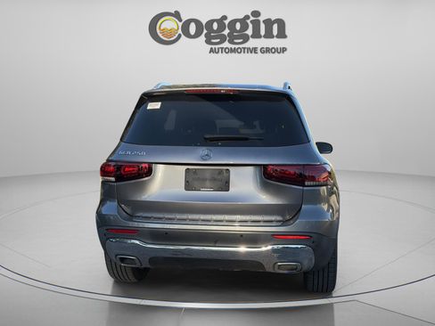 Used 2021 Mercedes-Benz GLB 250 w/ Premium Package image 4