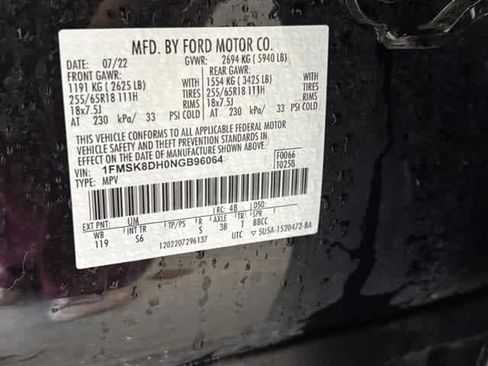 Used 2022 Ford Explorer XLT w/ Equipment Group 202A image 14