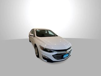 Used 2023 Chevrolet Malibu LT video 2