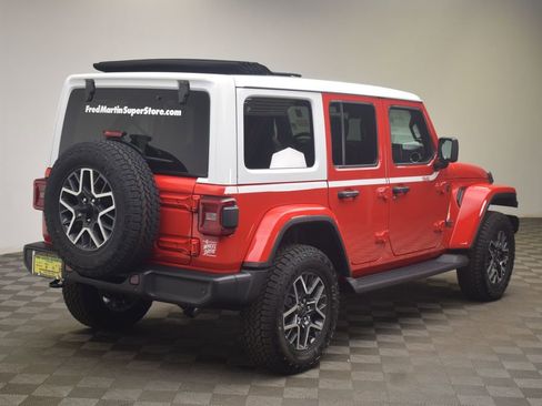 New 2026 Jeep Wrangler Unlimited Sahara w/ Whitecap Package AWD/4WD image 5