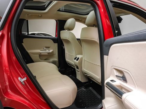 Used 2023 Mercedes-Benz GLA 250 GLA 250 image 42