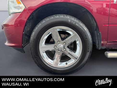 Used 2018 RAM 1500 Express w/ Express Value Package AWD/4WD image 9