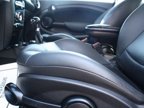 Used 2013 MINI Cooper Hardtop FWD image 12
