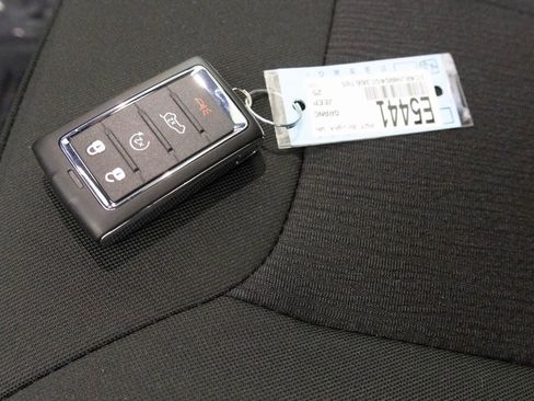 New 2025 Jeep Grand Cherokee Laredo X image 36