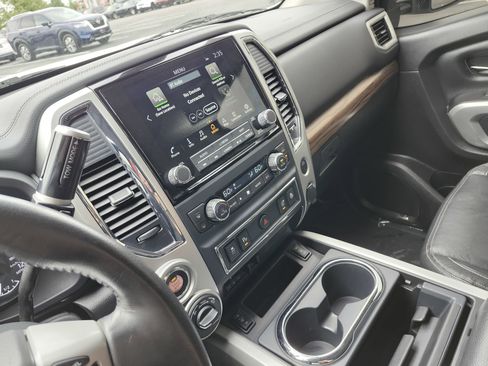 Used 2021 Nissan Titan SL w/ Moonroof Package AWD/4WD image 36