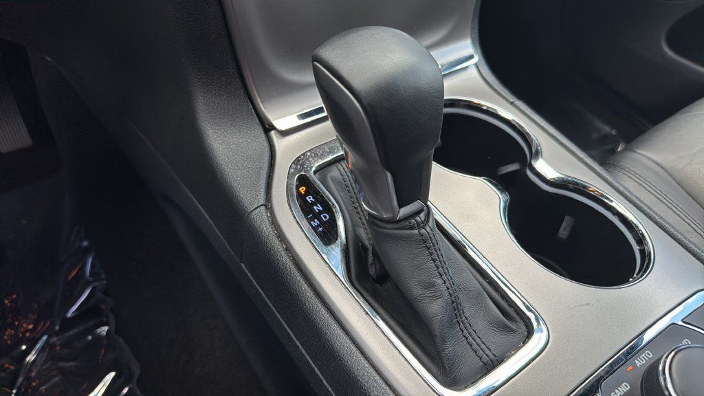 Used 2019 Jeep Grand Cherokee Limited AWD/4WD image 24