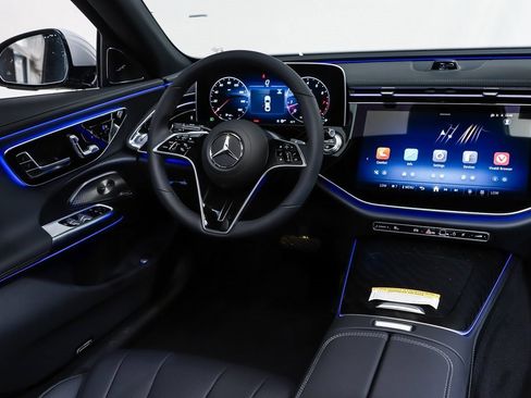 New 2026 Mercedes-Benz E 350 4MATIC Sedan image 12